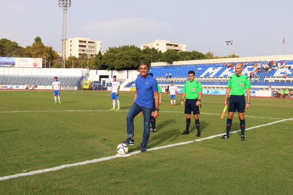 LE MARBELLA FOOTBALL CLUB REND HOMMAGE À SERGIO SCARIOLO EN LUI ACCORDANT UN COUP D’ENVOI HONORIFIQUE