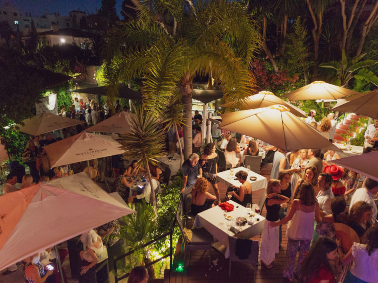 Photos of the güey opening party