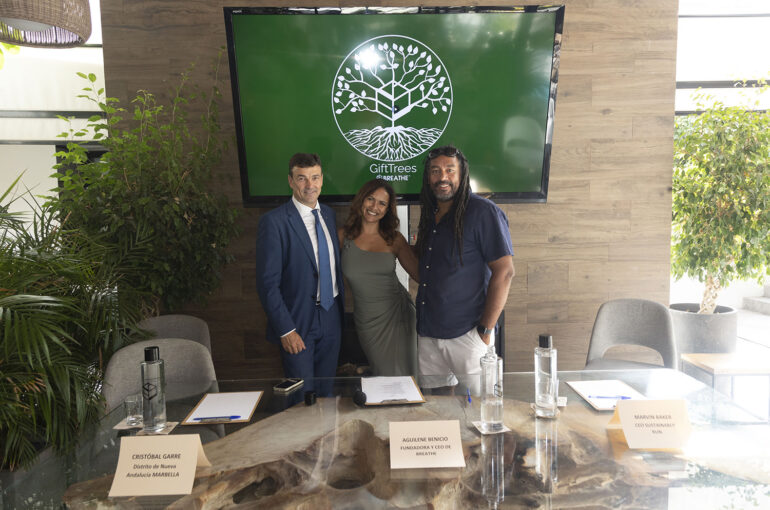 El restaurante gastro-bar Breathe celebra su cuarto aniversario presentando su proyecto sostenible de reforestación
